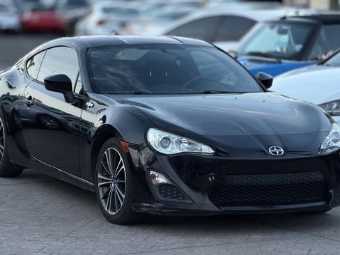 Used 2016 Scion FR-S image 4