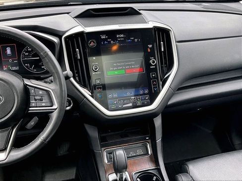 Used 2024 Subaru Ascent Touring AWD/4WD image 6