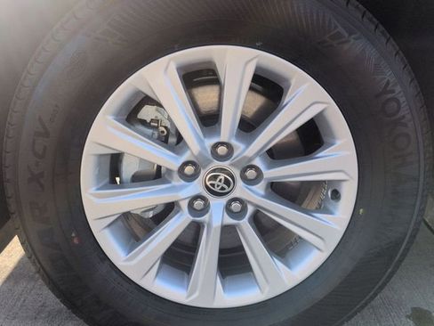 Certified 2026 Toyota Grand Highlander XLE image 11