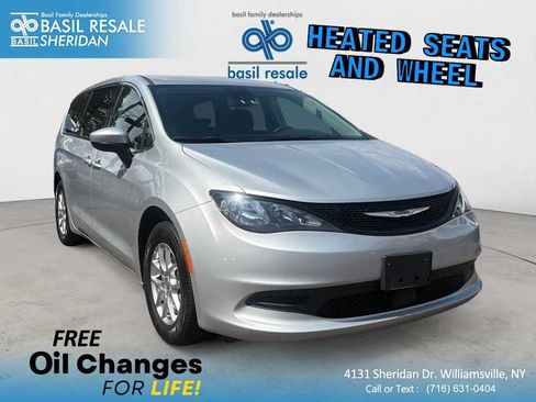 Used 2023 Chrysler Voyager LX FWD image 1