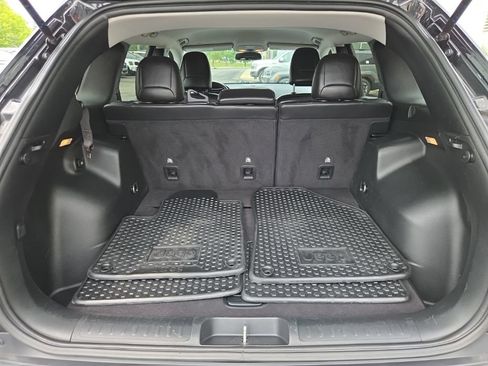 Used 2020 Jeep Cherokee Latitude Plus AWD/4WD image 12