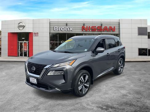 Used 2023 Nissan Rogue SL w/ SL Premium Package image 4