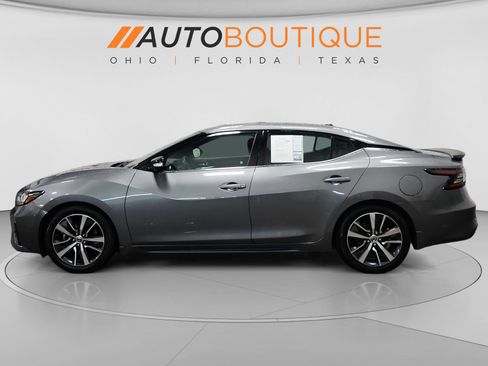 Used 2021 Nissan Maxima SR w/ Sport Mat Group FWD image 2