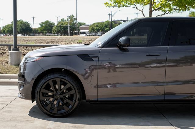 New 2026 Land Rover Range Rover Sport Dynamic SE AWD/4WD image 15