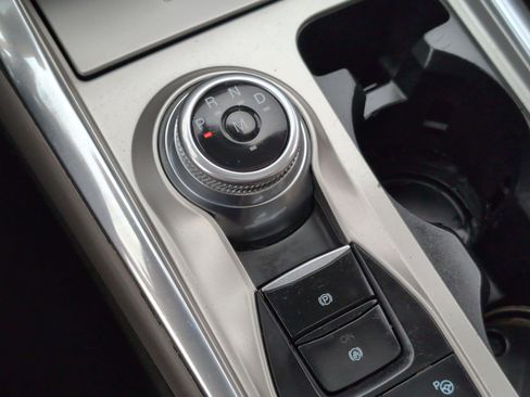 Used 2020 Ford Explorer Platinum image 28