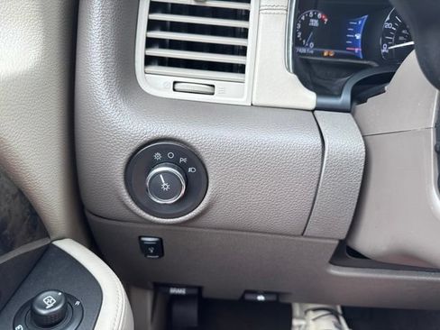 Used 2017 Lincoln Navigator Select AWD/4WD image 27