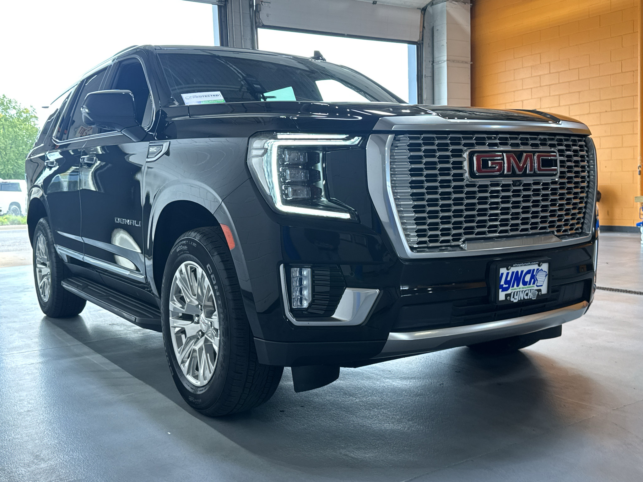 Used 2024 GMC Yukon Denali AWD/4WD image 7