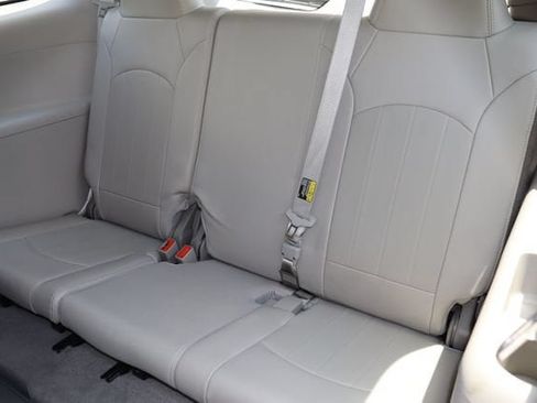 Used 2017 Buick Enclave Premium w/ Experience Buick Package FWD image 7