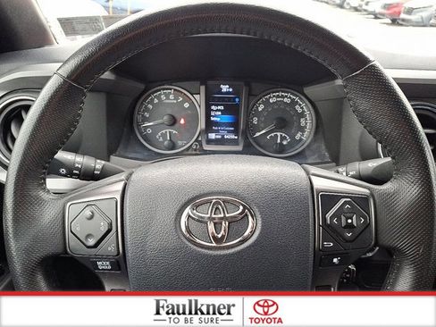 Certified 2019 Toyota Tacoma TRD Off-Road image 18