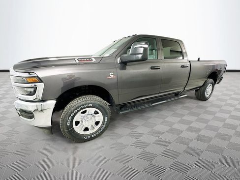 New 2026 RAM 2500 Tradesman w/ Chrome Appearance Group AWD/4WD image 24