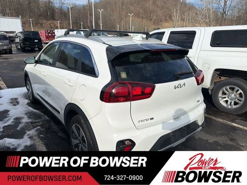 Used 2022 Kia Niro LX image 10