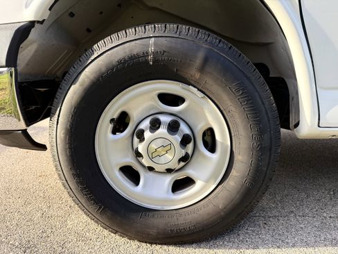 Certified 2024 Chevrolet Express 2500 w/ Driver Convenience Package image 10