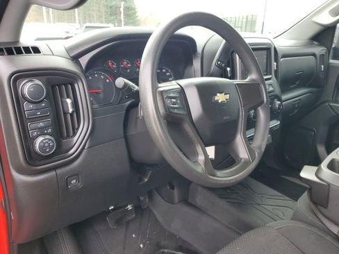 Used 2020 Chevrolet Silverado 2500 Custom w/ Custom Value Package image 12