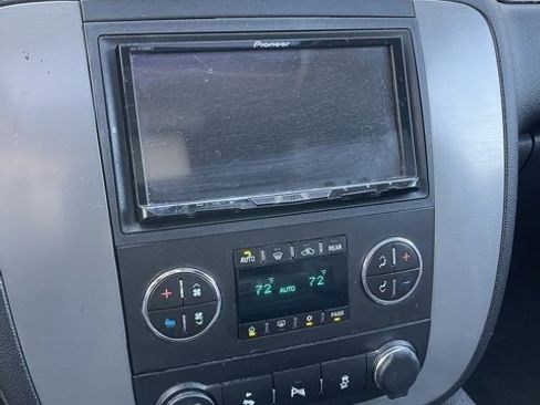 Used 2013 GMC Yukon XL 2500 SLT image 13