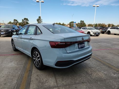 New 2026 Volkswagen Jetta SE image 5