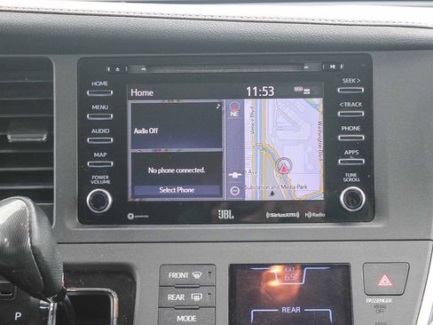 Used 2020 Toyota Sienna SE w/ SE Preferred Package FWD image 15