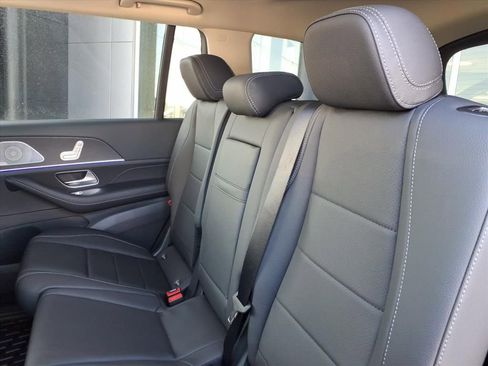 Used 2026 Mercedes-Benz GLS 450 4MATIC image 26