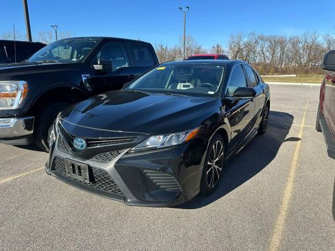 Used 2020 Toyota Camry SE image 10