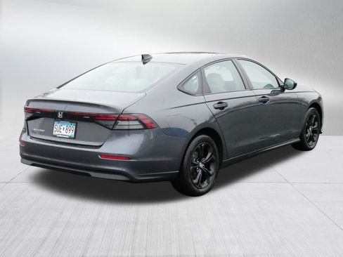 Certified 2025 Honda Accord SE image 7