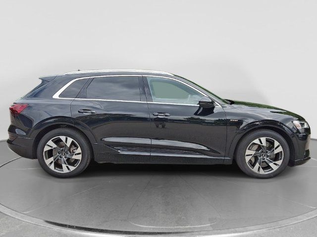 Used 2023 Audi e-tron Premium AWD/4WD image 7