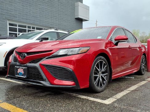 Certified 2023 Toyota Camry SE AWD/4WD image 3
