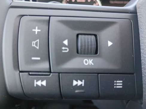 New 2026 Nissan Pathfinder SV image 11