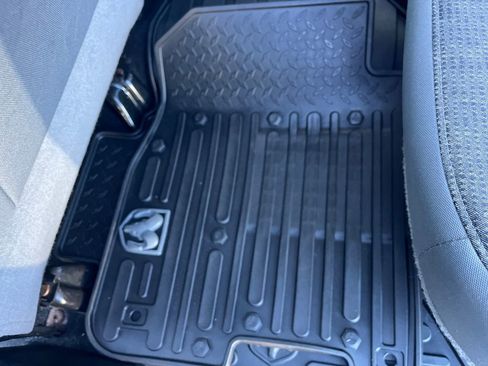 Used 2018 RAM 1500 Outdoorsman AWD/4WD image 36