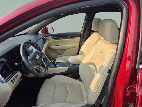 Used 2019 Cadillac XT5 Luxury FWD image 12