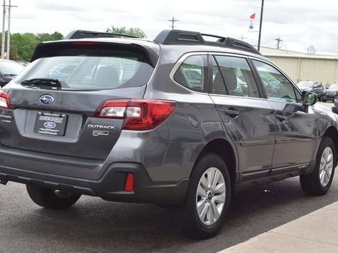 Used 2018 Subaru Outback 2.5i AWD/4WD image 9