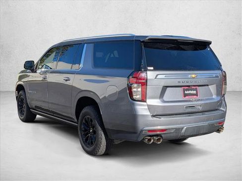 Used 2021 Chevrolet Suburban High Country w/ Premium Package image 8