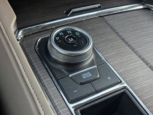 Used 2024 Ford Expedition Max Limited image 16