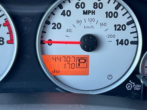 Used 2021 Nissan Frontier PRO-4X w/ Pro-4x Utility Package image 23