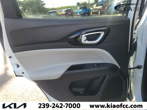 Used 2024 Jeep Compass Limited AWD/4WD image 14