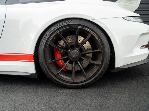 Certified 2015 Porsche 911 GT3 RWD image 20