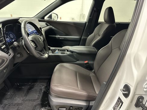 Certified 2026 Lexus TX 350 AWD w/ Technology Package image 16