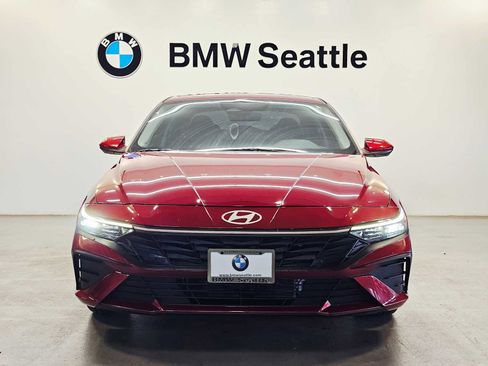 Used 2024 Hyundai Elantra Blue FWD image 6