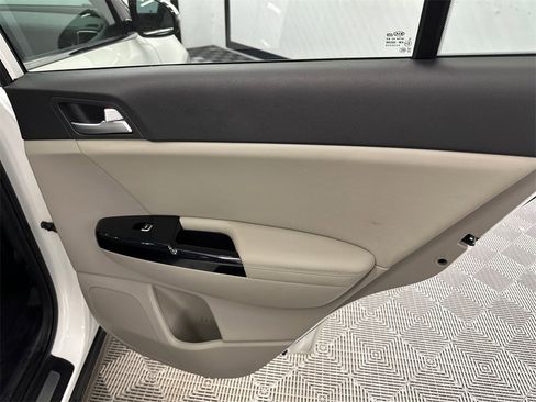 Used 2020 Kia Sportage SX image 17