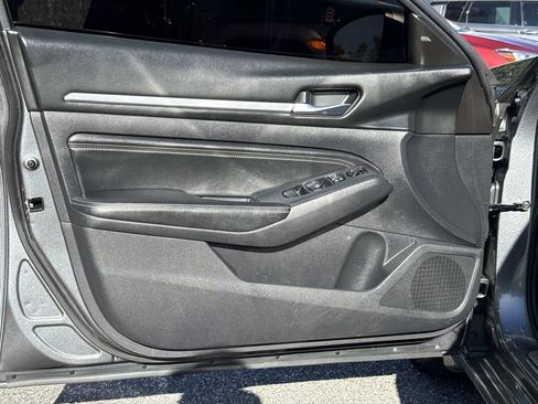 Used 2019 Nissan Altima 2.5 SV image 21