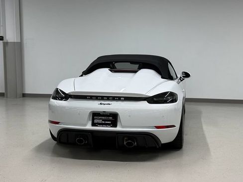 Certified 2022 Porsche 718 Boxster Spyder RWD image 15