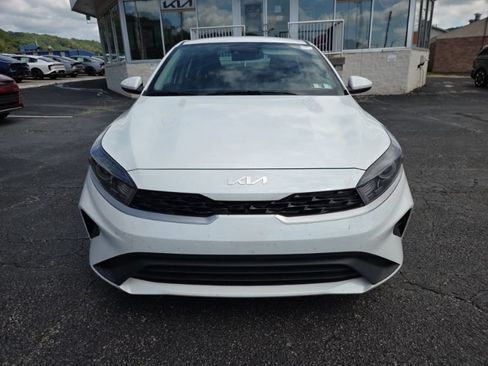 Used 2024 Kia Forte LXS FWD image 2