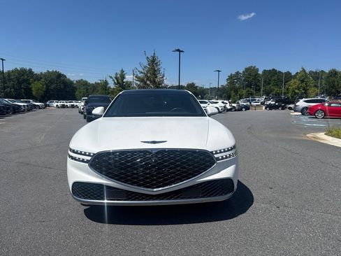 Used 2023 Genesis G90 3.5T AWD/4WD image 2