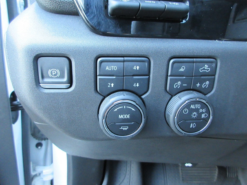 Certified 2023 Chevrolet Silverado 1500 ZR2 w/ Technology Package AWD/4WD image 26