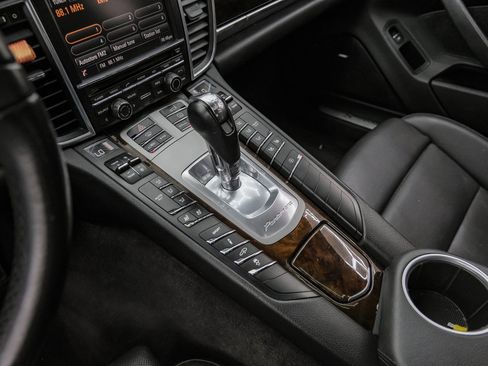 Used 2014 Porsche Panamera S image 24