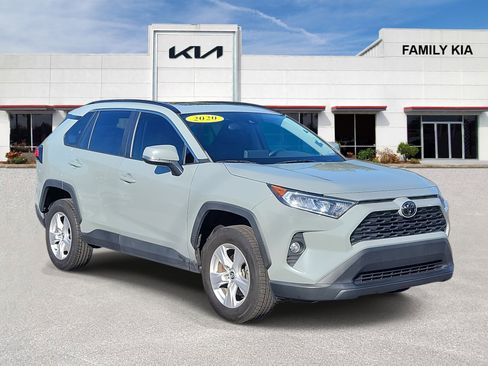 Used 2020 Toyota RAV4 XLE image 1