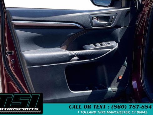 Used 2015 Toyota Highlander Limited AWD/4WD image 22