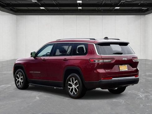 Certified 2024 Jeep Grand Cherokee L Limited w/ Luxury Tech Group II AWD/4WD image 3