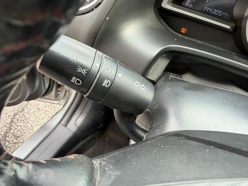 Used 2015 MAZDA MAZDA3 i Touring FWD image 35