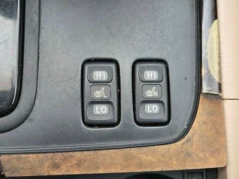 Used 1999 Toyota Land Cruiser image 28