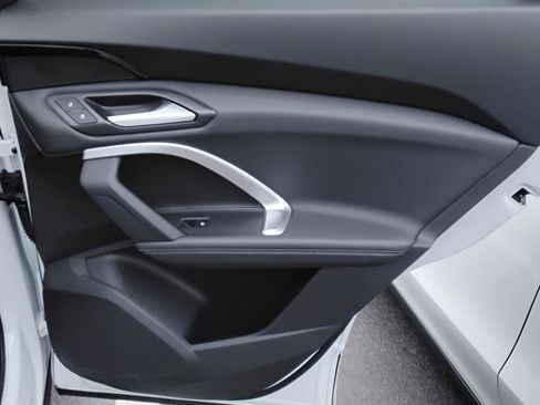 Certified 2025 Audi Q5 Premium w/ Convenience Package image 20