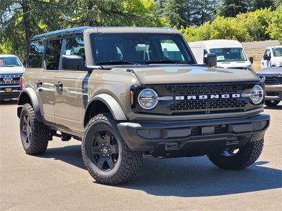 New 2025 Ford Bronco Big Bend w/ Black Diamond Package
